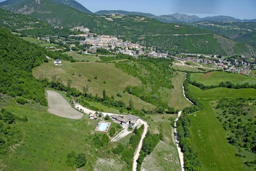 Agriturismo Valle Tezze Cascia Ngoại thất bức ảnh