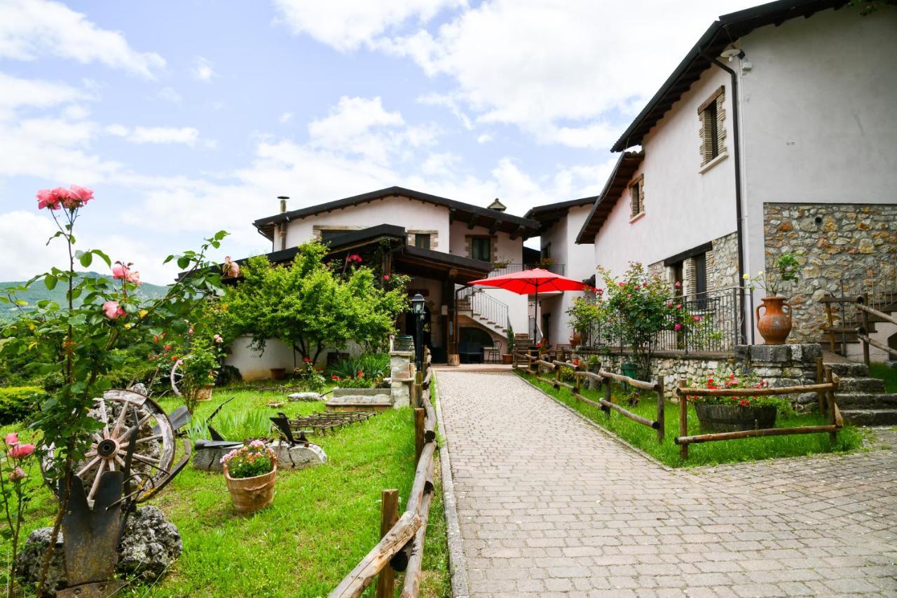 Agriturismo Valle Tezze Cascia Ngoại thất bức ảnh